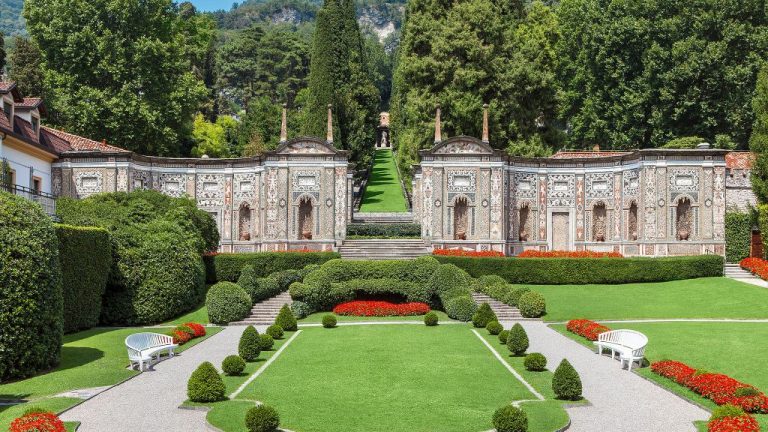 8 Enchanting Hotel Gardens
