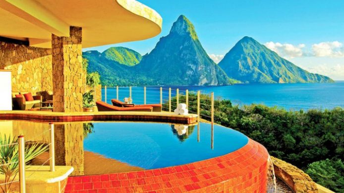 Infinity pool with view of Piton mountains