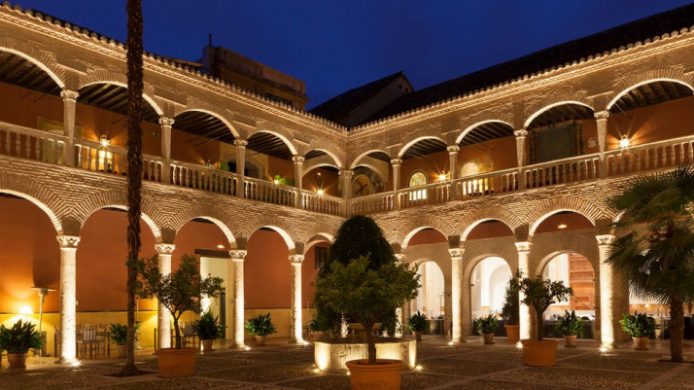 AC Palacio de Santa Paula, Granada Courtyard Arches