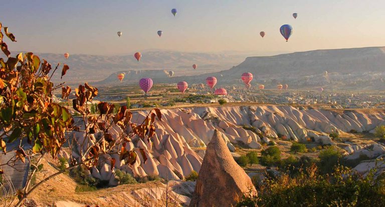 The Newlywed’s Guide to Experiential Honeymoons
