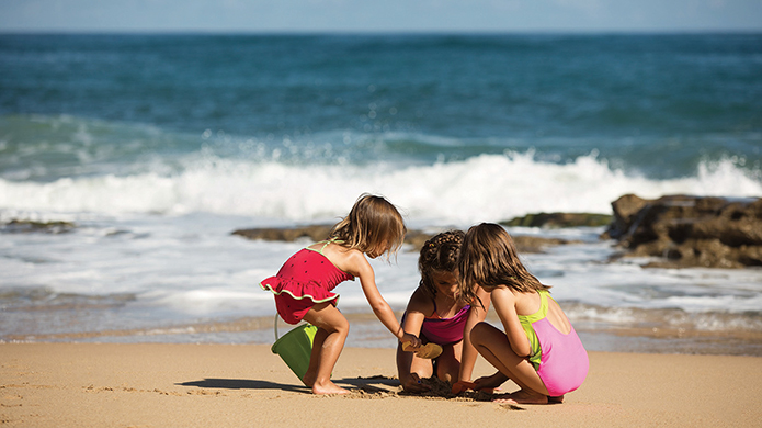 Condado Vanderbilt Kids on the Beach