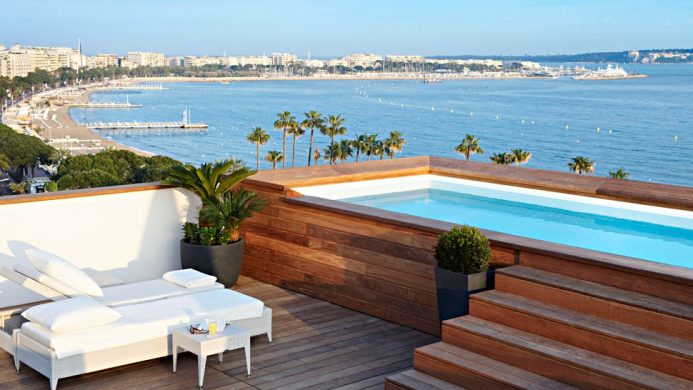 Hôtel Majestic Barrière Cannes terrace pool