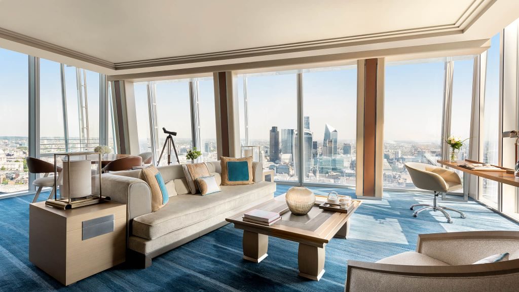 Corner suite with a telescope and floor-to-ceiling windows overlooking the London skyline