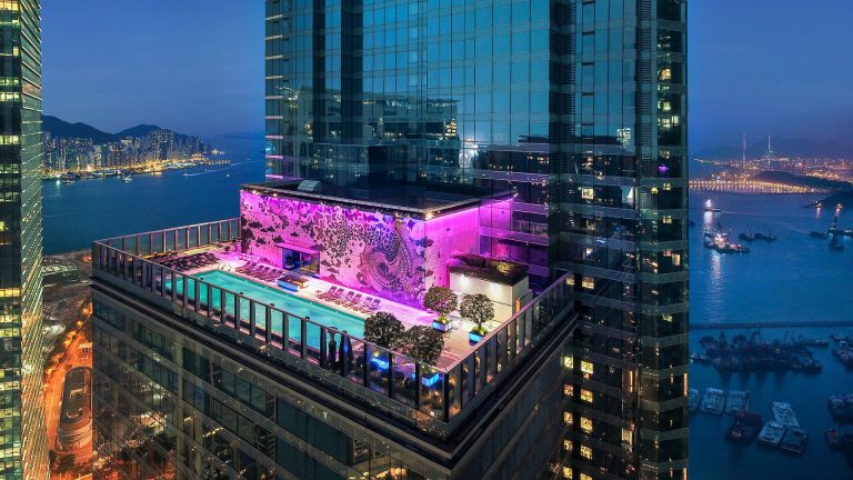 best hotels to meet people