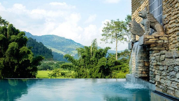 The Pavilions, Himalayas pool