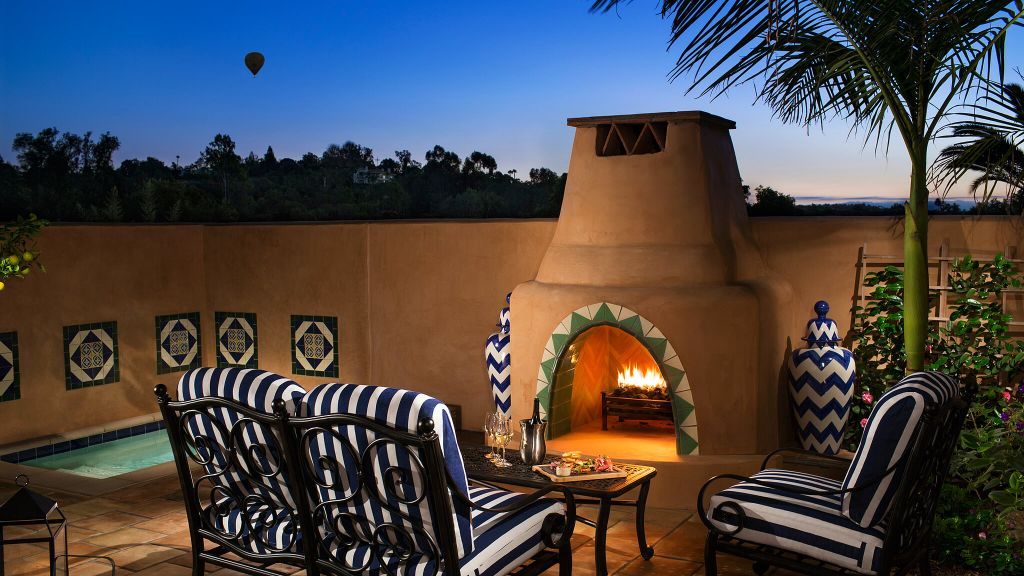 hotels with fireplaces