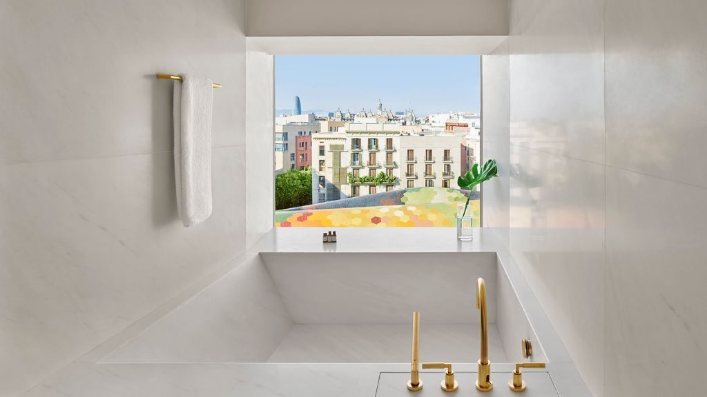The Barcelona EDITION bath