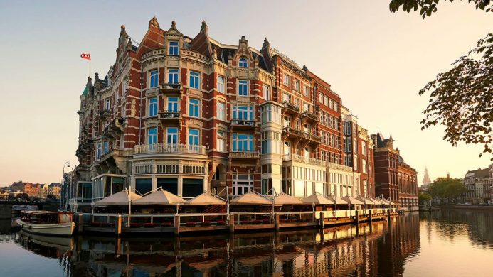 De L'Europe exterior on the Amstel River