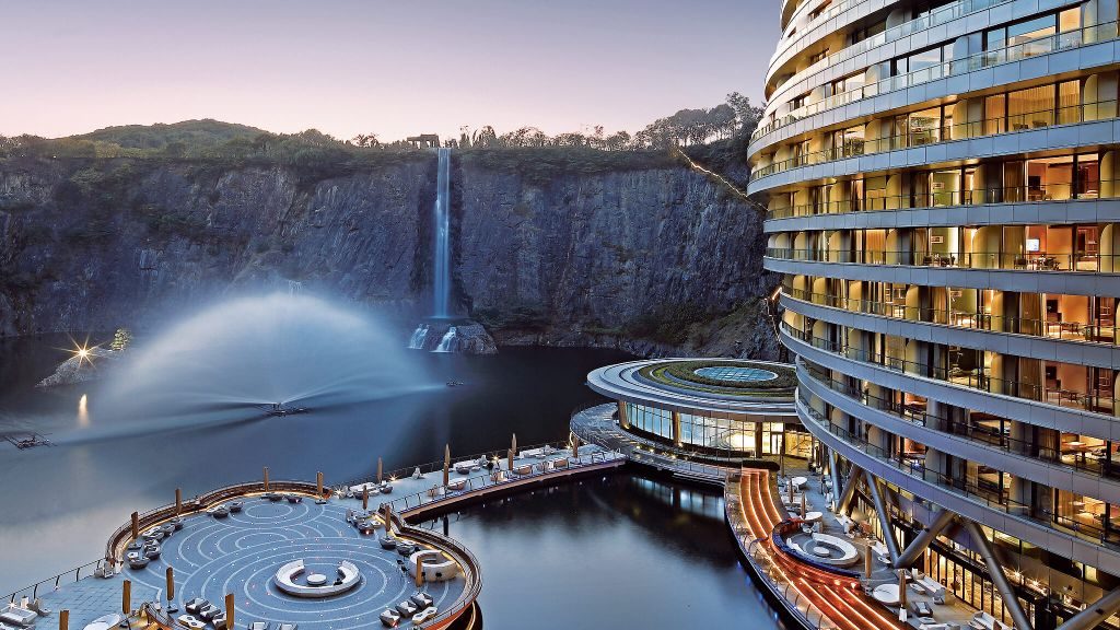 Intercontinental Shanghai Wonderland