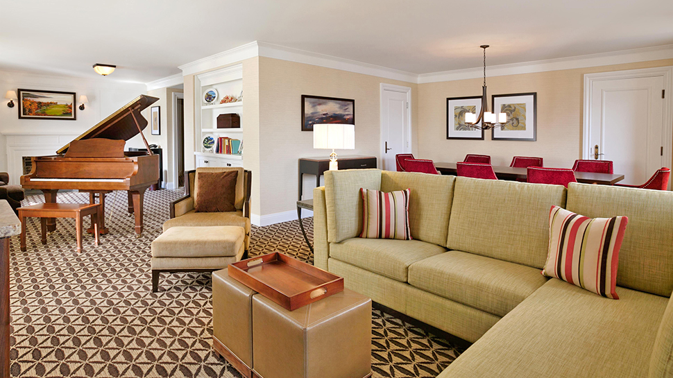 La Seigneurie Suite Suite at Fairmont Le Manoir Richelieu