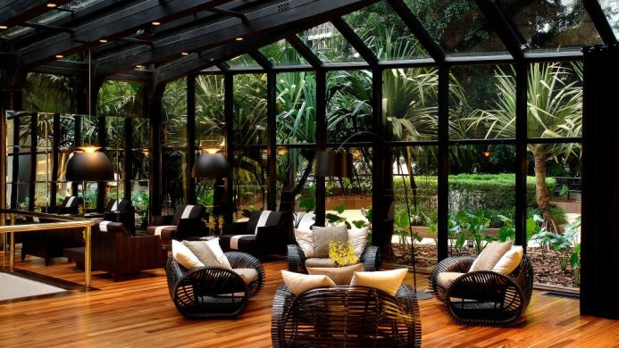 Tivoli Sao Paulo Mofarrej lobby solarium overlooking a garden