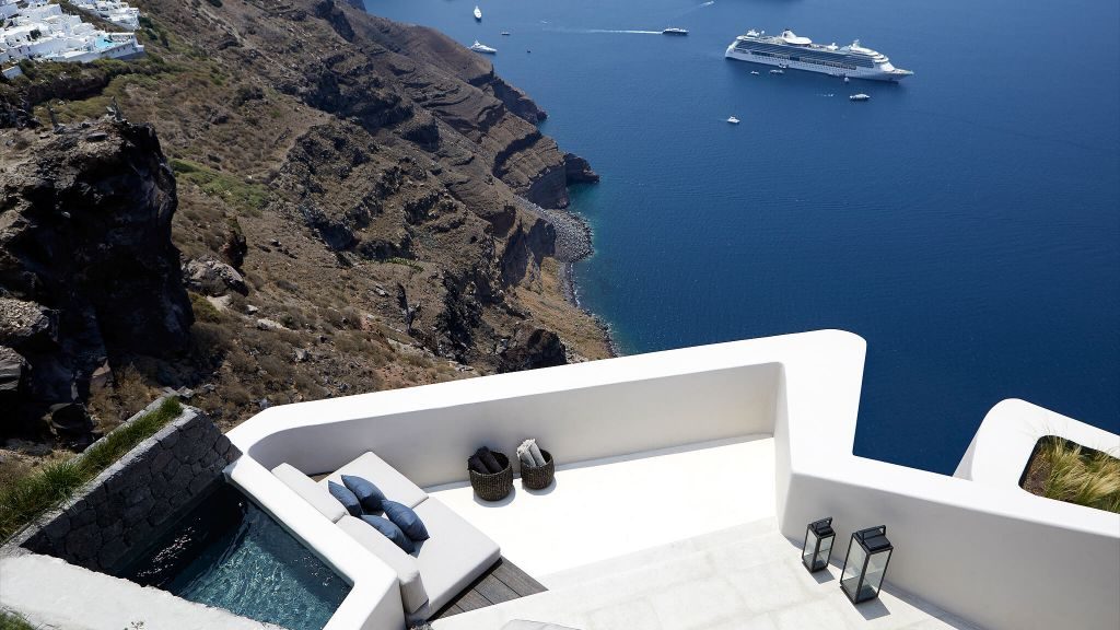 Vora Santorini