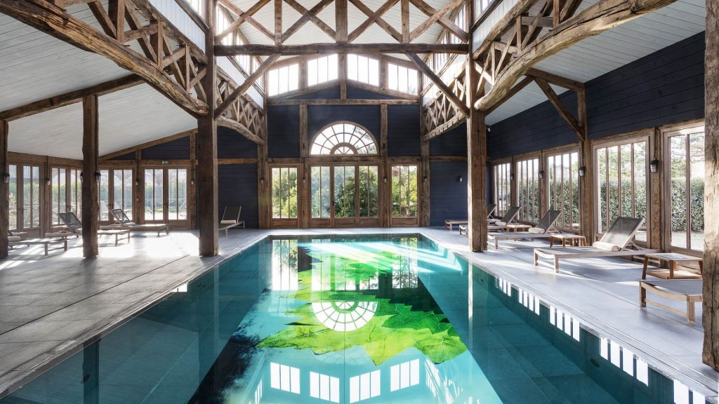 Indoor spa pool at Les Sources de Caudalie