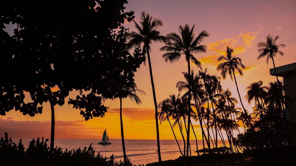 Hotels with the Best Sunset Spots | Hyatt Regency Maui Resort & Spa