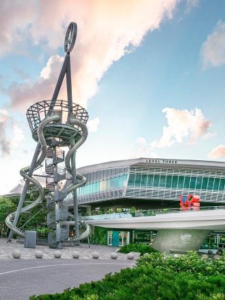 Sculpture at Aventura Mall courtesy of Aventura Mall