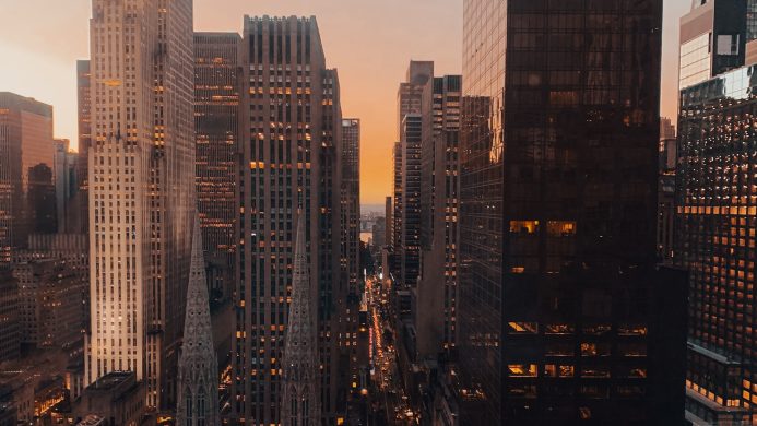 Amanda Blakley checks into Lotte New York Palace hotel