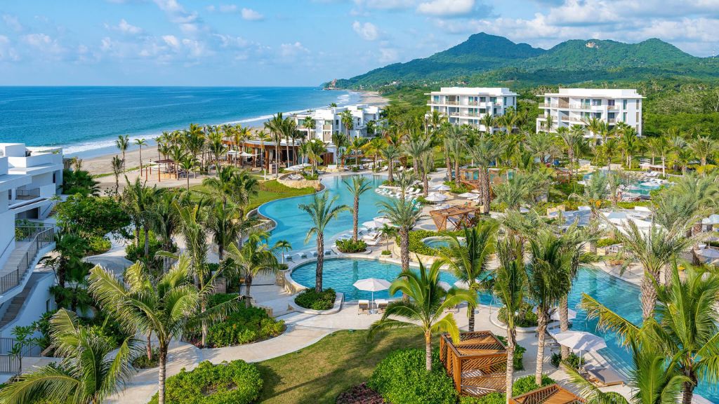 Conrad Punta de Mita