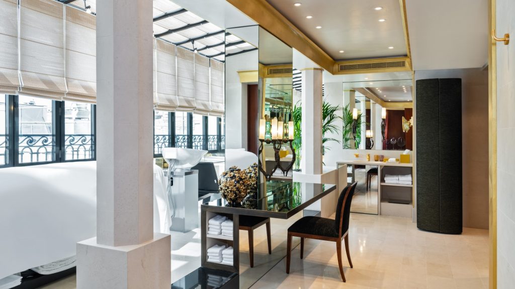 In-room spa at best presidential suite Park Hyatt Paris-Vendôme