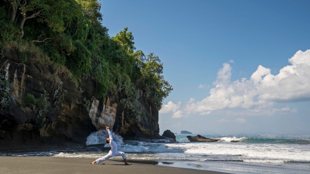 hotels with yoga - Amankila