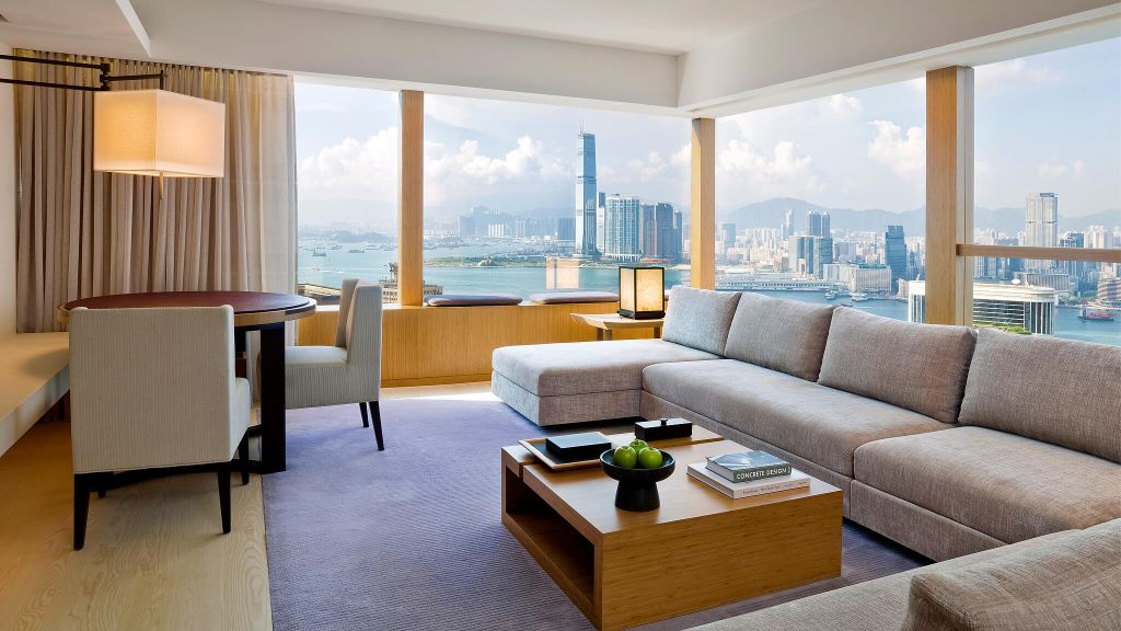 reasons to visit iconic cities - Hong Kong