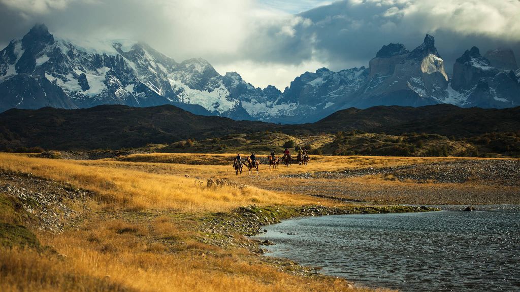 best places to make friends - explora Patagonia