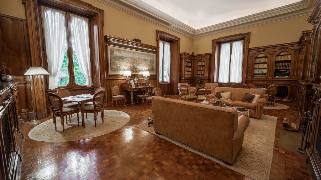 luxury hotel amenities - Salone degli Arazzi room at historic Villa Spalletti Trivelli, a luxurious boutique hotel in the heart of Rome.