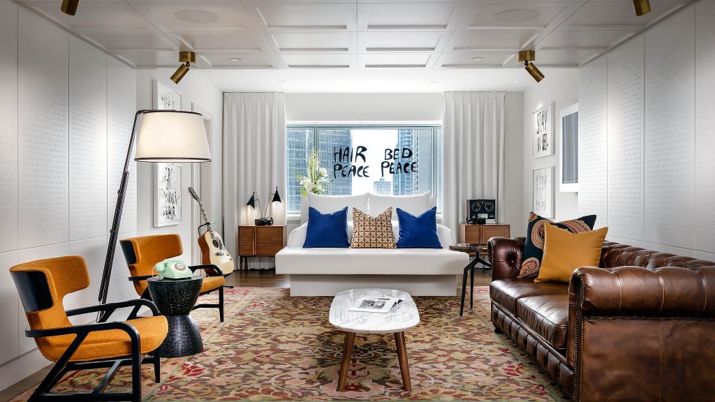 solo travel - Fairmont The Queen Elizabeth, Canada