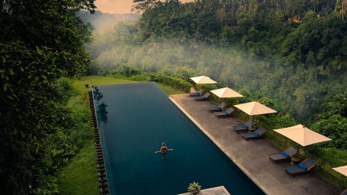 Women Looking to Travel Solo—Go Here