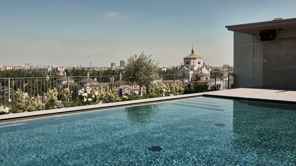 Northern Italy itinerary - Hotel VIU in Milan