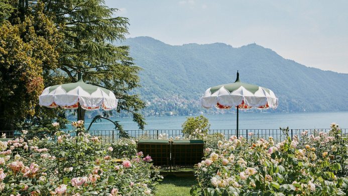 Summer Quiz - Relaxing in a summer garden at Passalacqua Lake Como, Italy