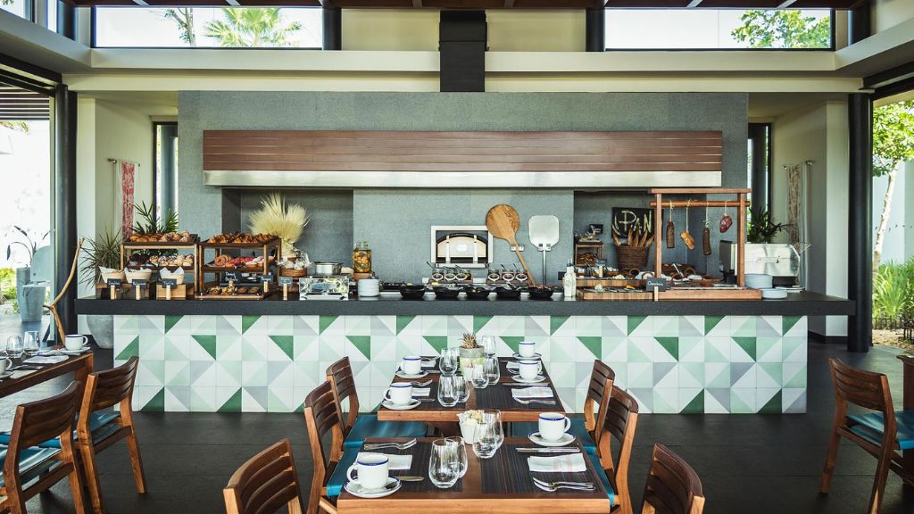 hotel restaurants with open kitchens - Cocina Milagro at Andaz Mayakoba