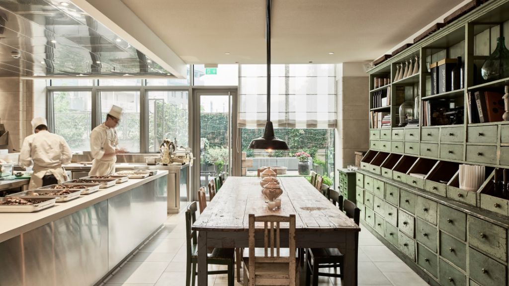 hotel restaurants with open kitchens - Hotel VIU Milan