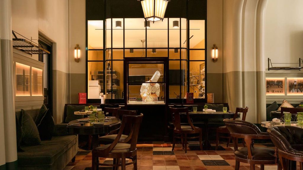 hotel restaurants with open kitchens - San Baylon at Palazzo Ripetta