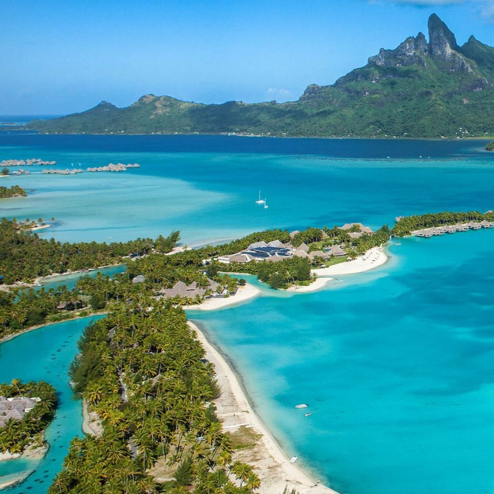 Beach Vacation Packing List - Kiwi Tip - St. Regis Bora Bora