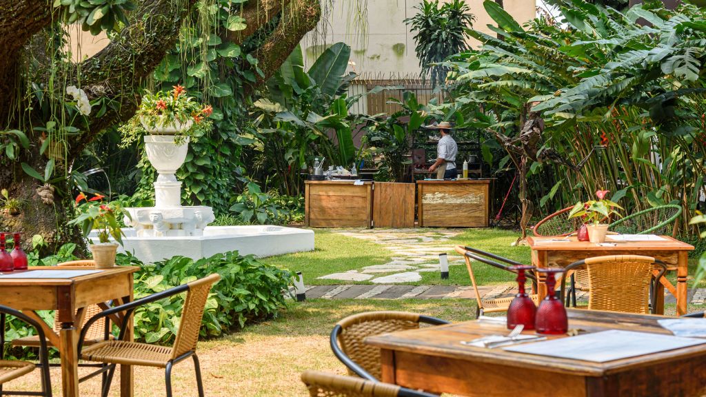 daycations - MGallery Santa Teresa Hotel - seafood barbecue