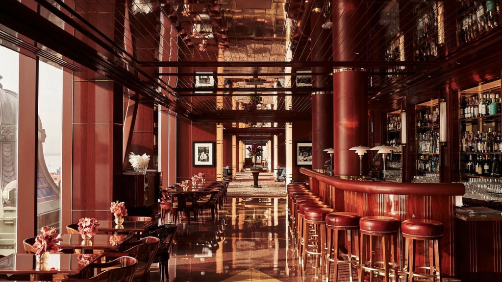 Best Hotel Bars in NYC - Casa Cipriani New York - The Pickering Room