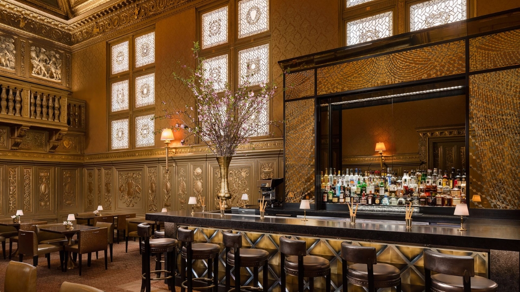 Best Hotel Bars in NYC - Lotte New York Palace - Gold Room & Rarities
