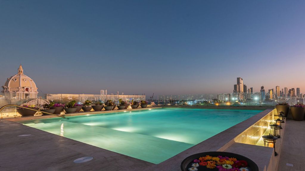 hotels with rooftop pools - Hotel Charleston Santa Teresa, Colombia
