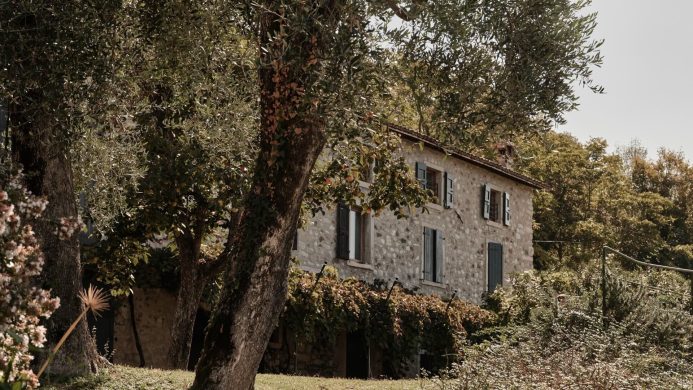 Minimal Keys: Intimate Hotels with 10 Rooms or Fewer