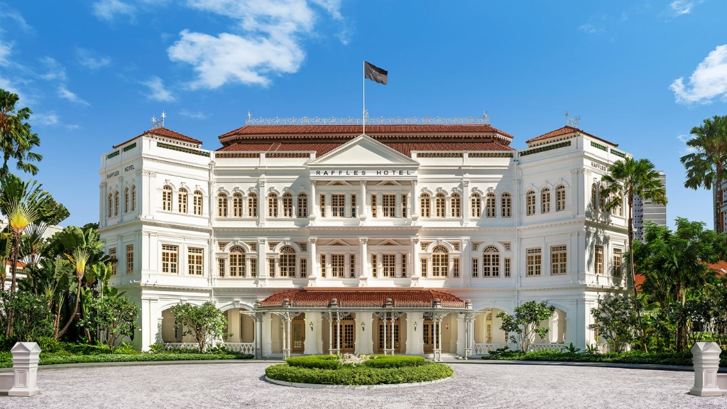 Opulent hotels - Raffles Hotel - Singapore