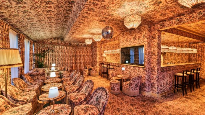 Hotel Interiors - Hotel Barrière Fouquet's Paris - Paris, France