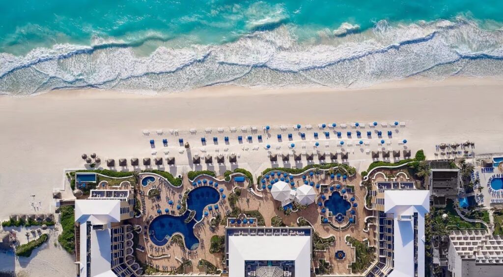 Christmas hotels for kids - Kempinski Hotel Cancún