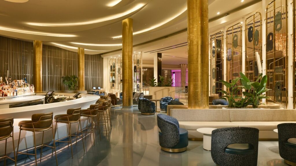 Old Hollywood Hotels - Fontainebleau Miami Beach - Miami Beach, United States