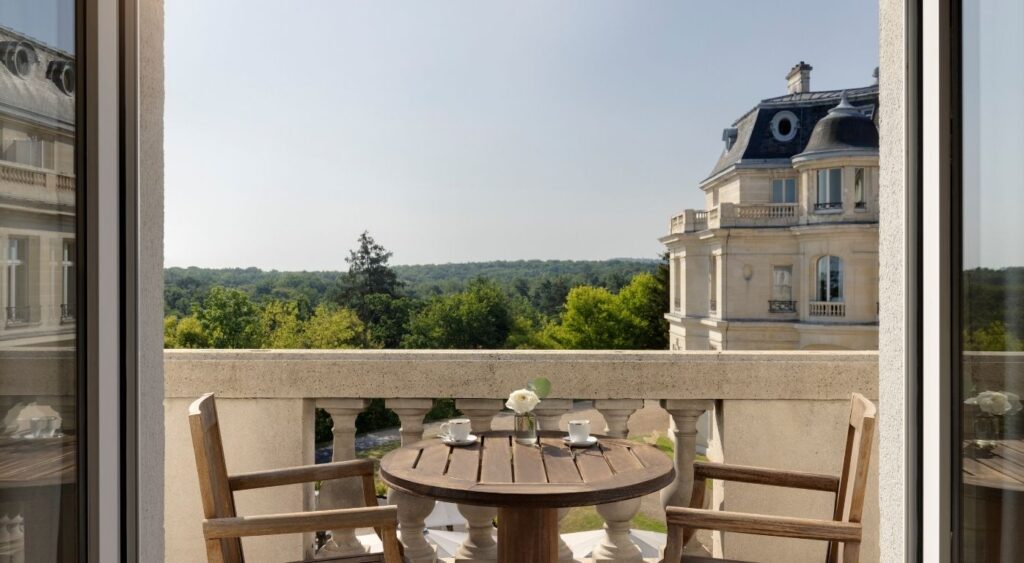 Relaxing Vacations - Intercontinental Chantilly Château Mont Royal - La Chapelle-en-Serval, France