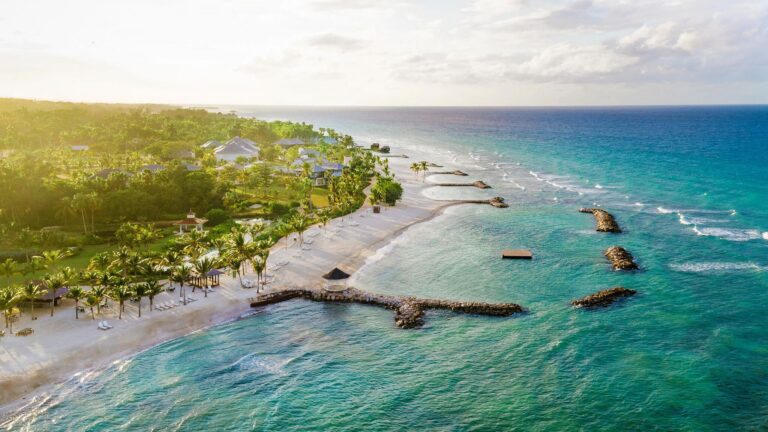 Jamaica tourism - COVER - Half Moon, Jamaica