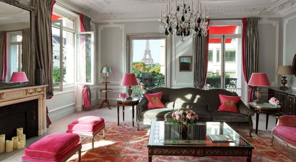 The Devil Wears Prada - Hôtel Plaza Athénée Paris -Paris, France