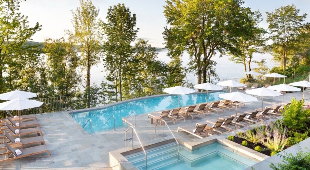 Quebec hotels - Manoir Hovey - North Hatley