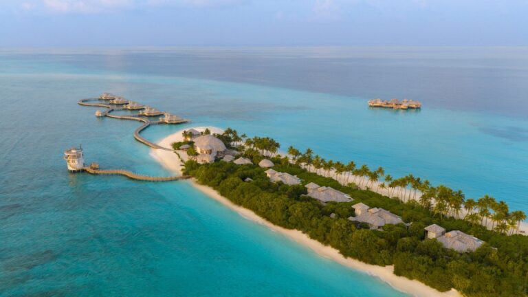Barefoot Luxury Hotels - Soneva Secret
