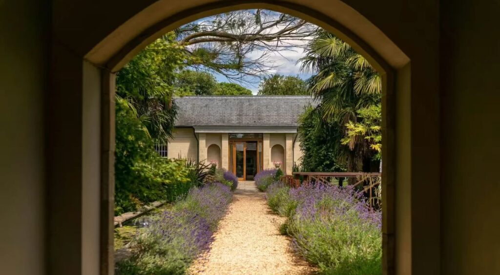 Countryside Retreats - Lucknam Park, Emblems Collection - Wiltshire, England